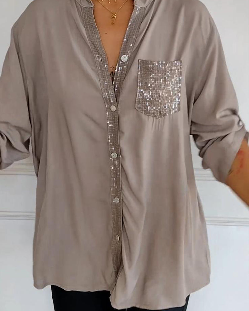 Haut décontracté à empiècements et boutons à sequins