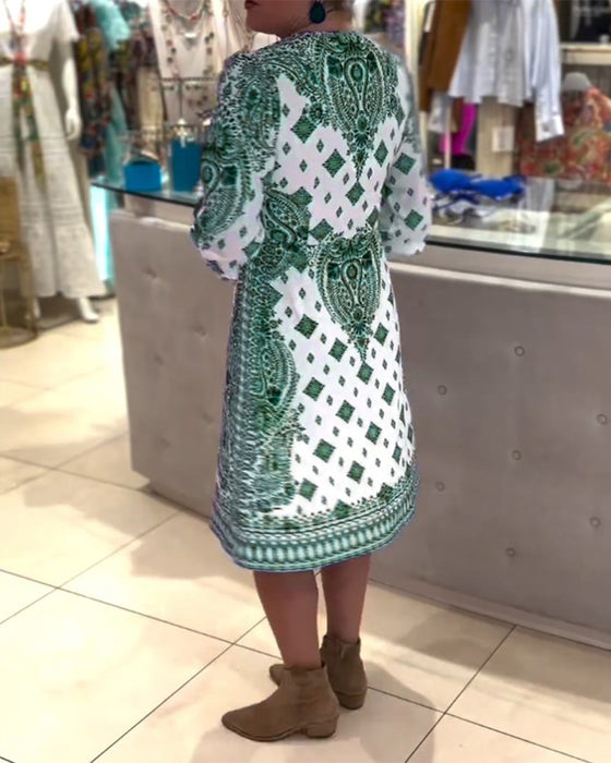 Robe midi élégante à col V