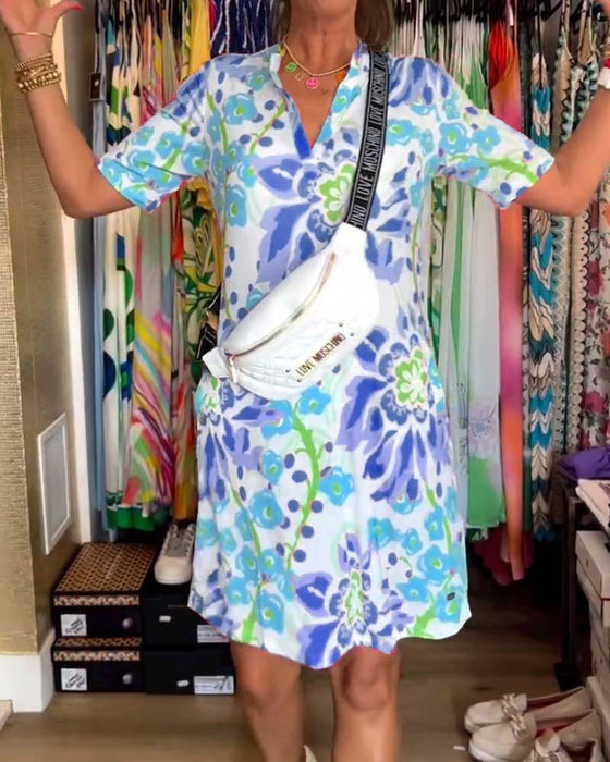 Robe à manches courtes, imprimé fleuri et col V