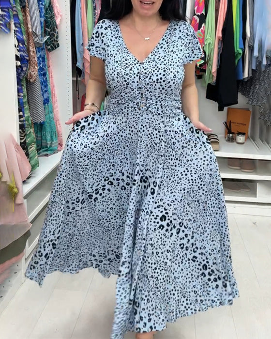 Robe à manches courtes et col en V