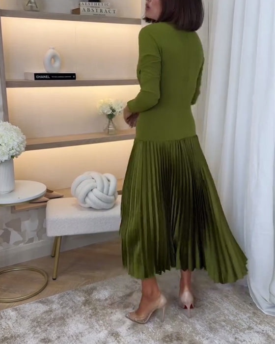 Robe plissée décontractée à manches longues de couleur unie