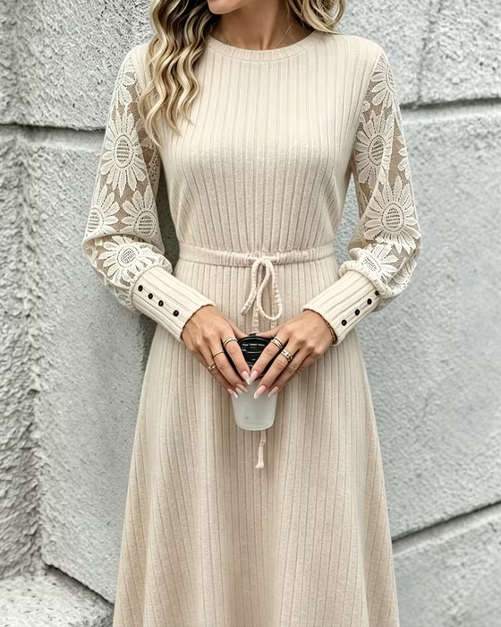 Robe Col Rond Attacher Mode