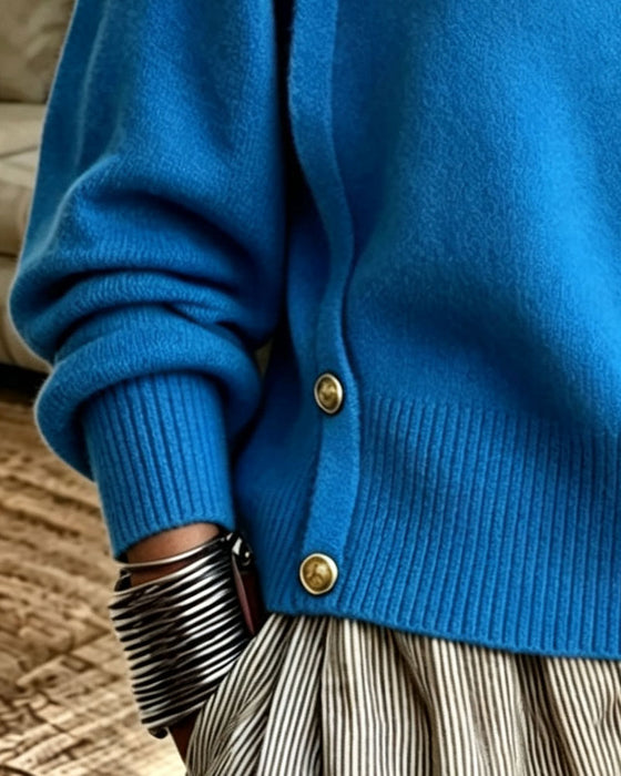 Pull Diagonal Bouton Métallique Col Roulé