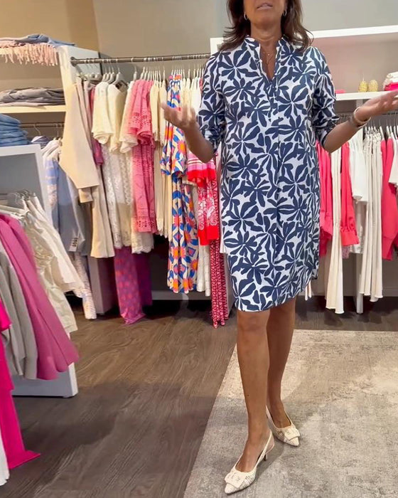 Robe décontractée avec imprimé et au-dessus du genou