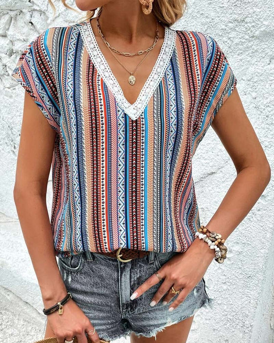T-Shirt Imprimé Coloré En Dentelle Col En V