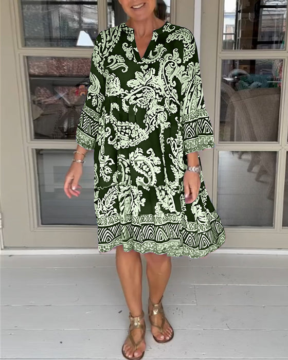 Robe à imprimé cachemire et encolure en V