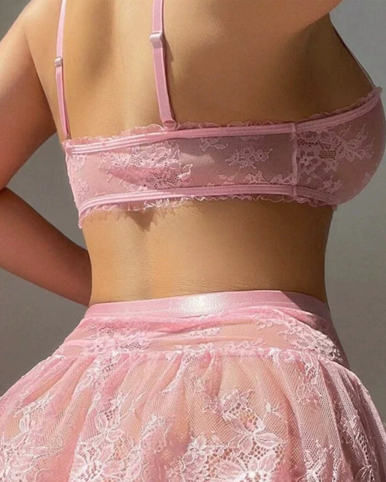 Ensemble Pyjama Trois Pièces Dentelle Avec Chaussettes