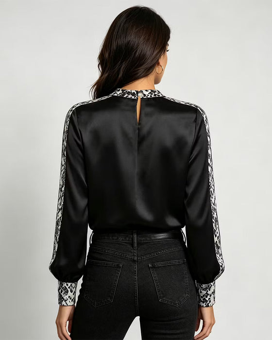 Blouse Col Rond Motif Serpent Froncée