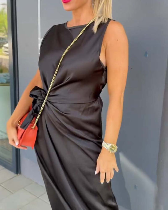 Robe Sans Manches Taille Cintrée Unie