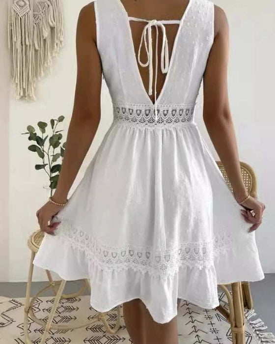 Robe Unie Dentelle Dos Nu