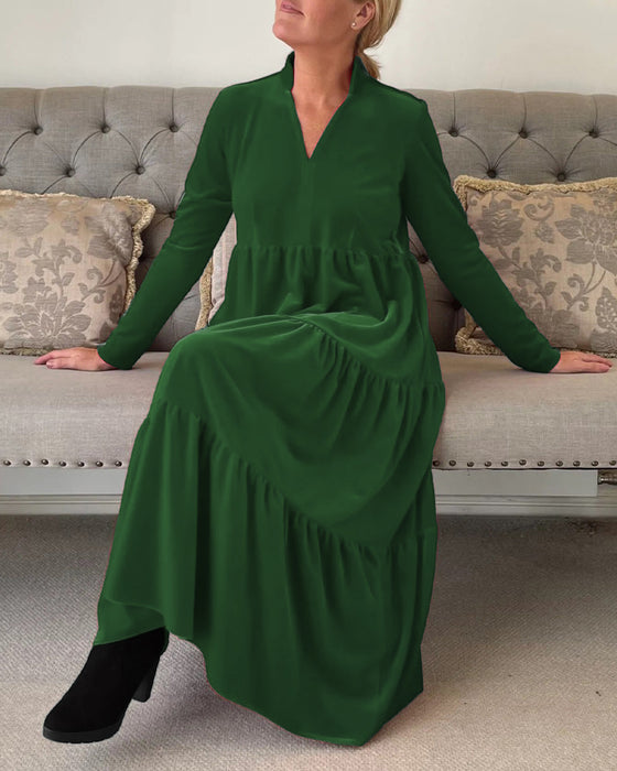 Robe avec col en V et empiècements