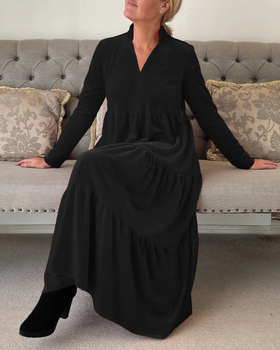 Robe avec col en V et empiècements