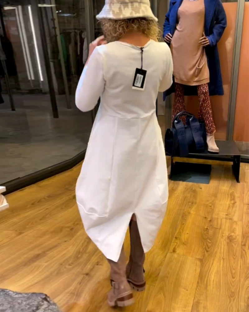 Robe à pans plissés et couleurs unies