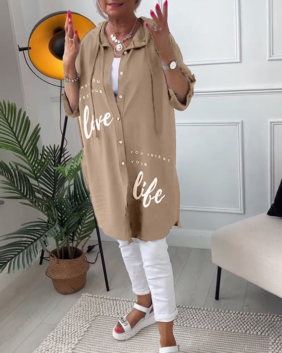 Manteau à capuche boutonné imprimé lettre