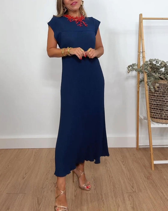 Robe plissée simple sans manches de couleur unie