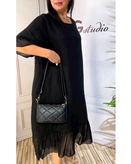 Robe fluide à empiècements et manches courtes