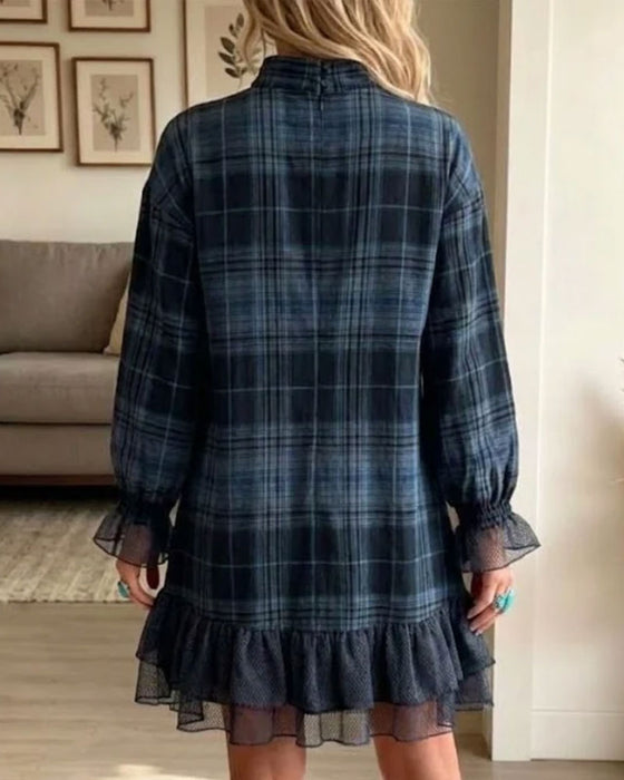 Robe À Carreaux Demi Col Roulé Volant