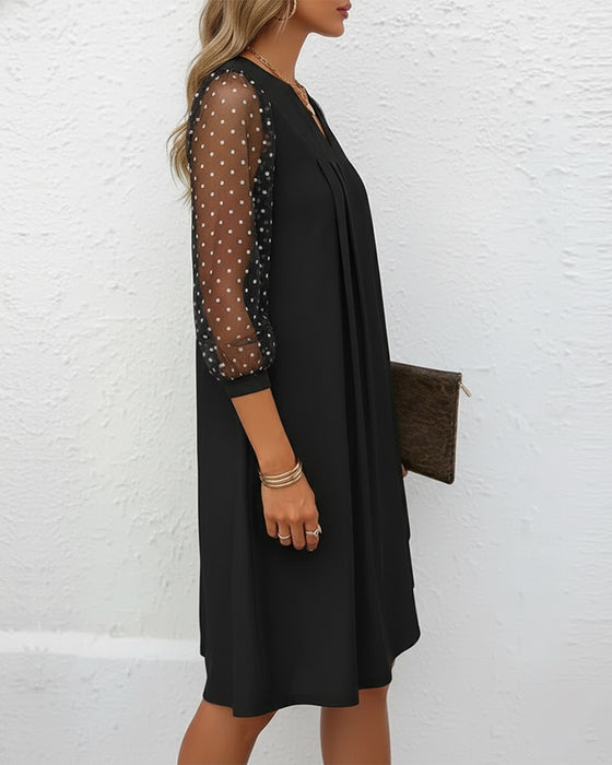 Robe Avec Design à Col V, Tissu En Maillage Et Coupe Amincissante