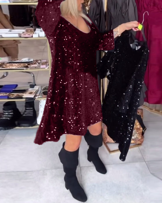 Robe En Velours Pailletée Avec Décolleté Large