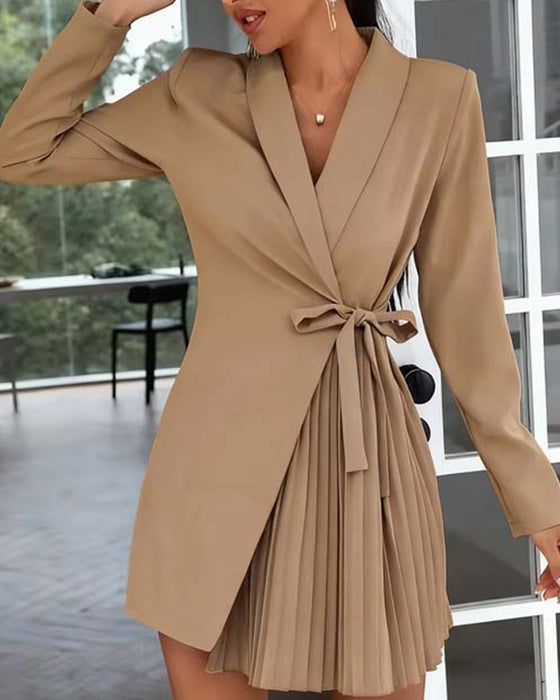 Robe Style Tailleur À Taille Plissée