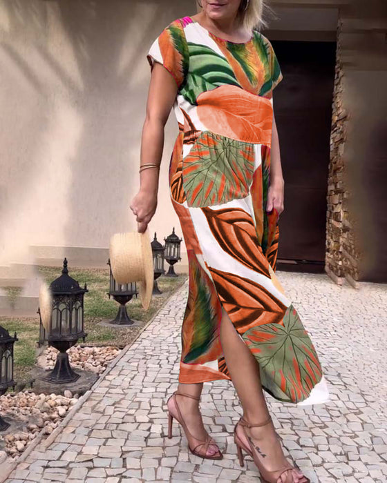 Robe fendue à manches courtes et imprimé feuilles
