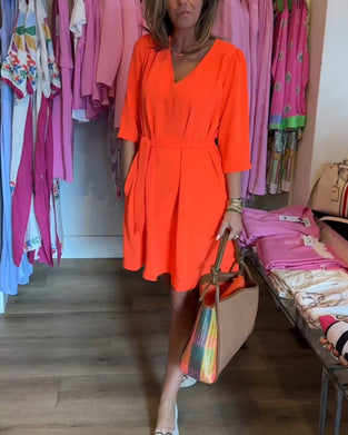 Robe à manches midi de couleur unie avec ceinture