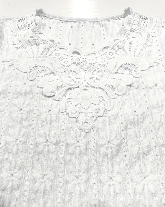 Blouse Col Rond Dentelle Crochet Manches Courtes