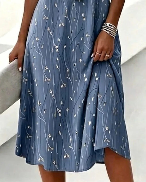 Robe Corolle À Col V Et Manches Courtes