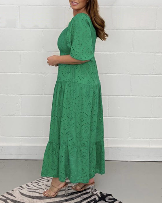 Robe creuse de couleur unie à col carré