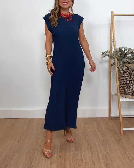 Robe plissée simple sans manches de couleur unie