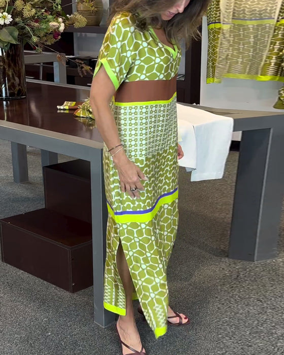 Robe longue imprimée contrastée à manches courtes et col en V