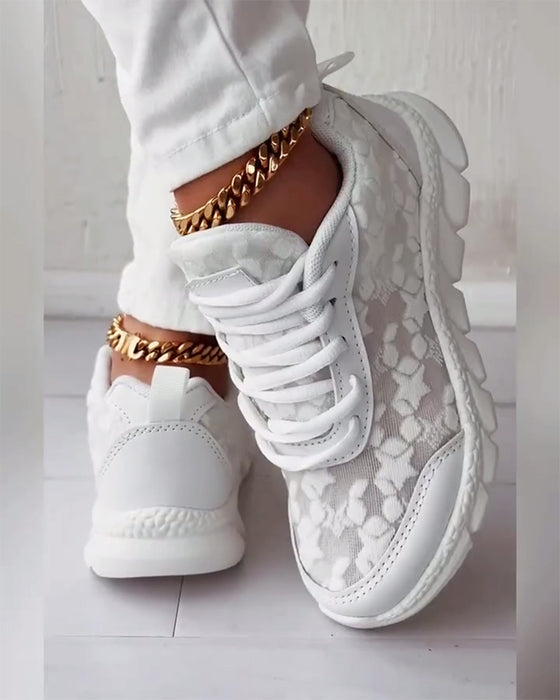 Baskets à lacets simples et respirantes de couleur unie