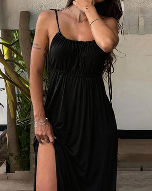 Robe sexy et élégante bretelles spaghetti