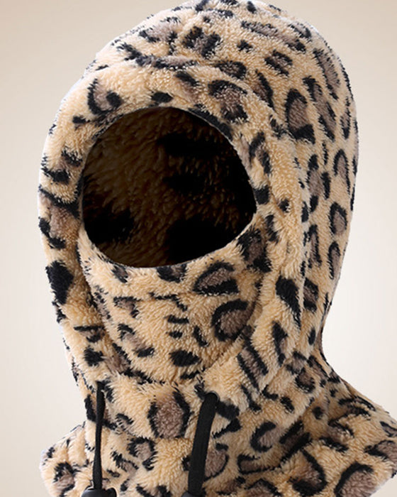 Bonnet chaud à motif léopard intégré