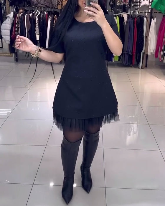 Robe À Manches Courtes Avec Jupe En Maille Et Coutures Perlées