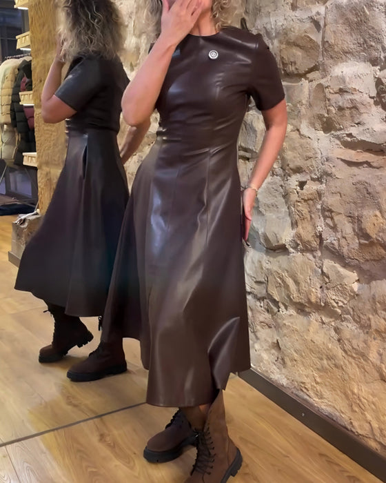Robe Cuir Pu Cintré Manches Courtes