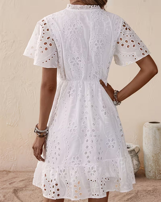 Robe Col V Découpé Cordon Cintré