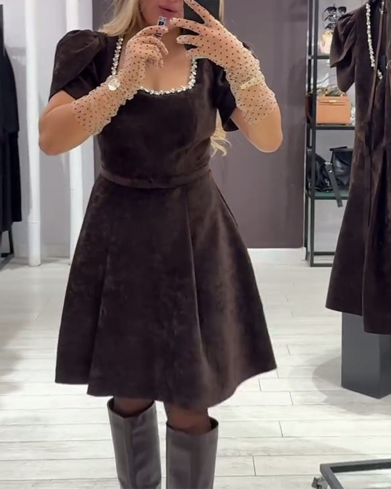 Robe À Manches Ballon Et Encolure Large