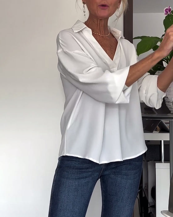 Haut simple à manches longues et revers de couleur unie