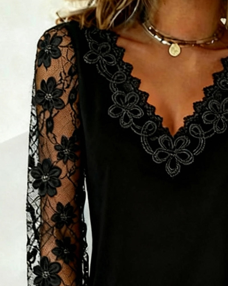 Haut Stylé À Manches Longues Et Col V