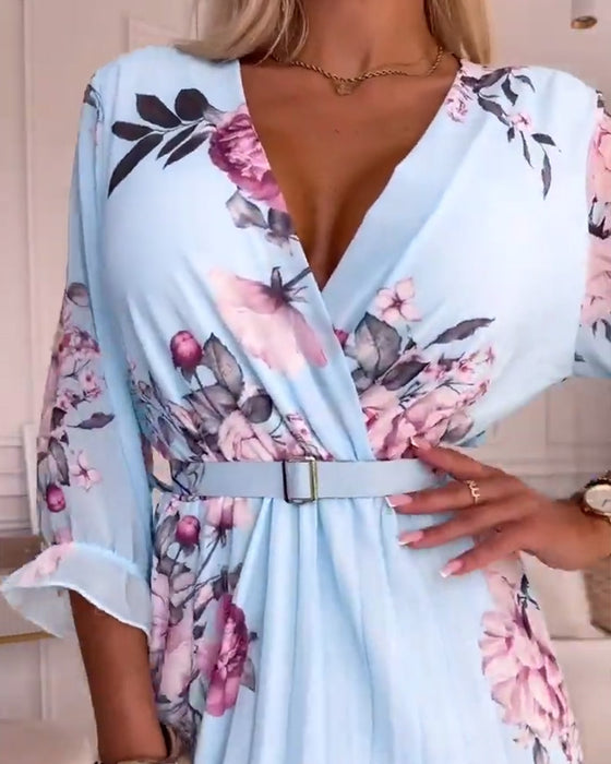 Robe plissée élégante à imprimé floral