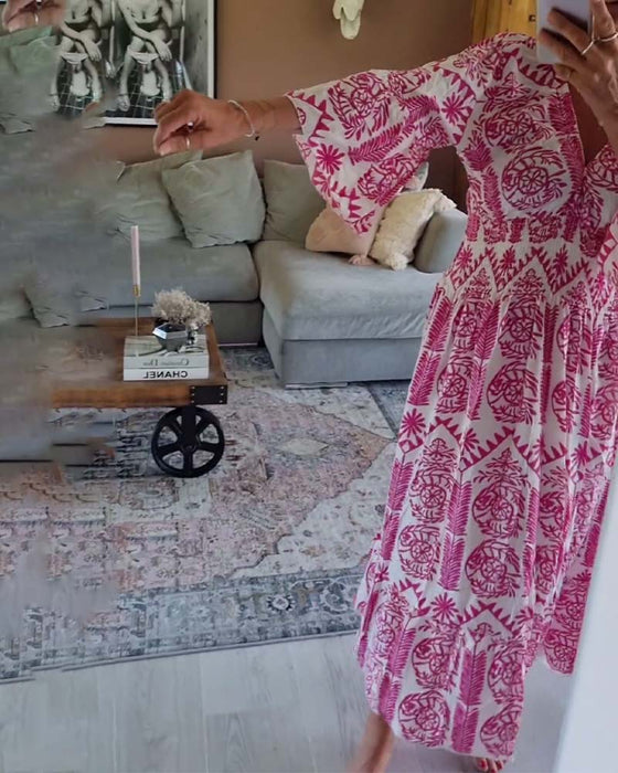 Robe élégante imprimée à col en V et manches cloche plissées