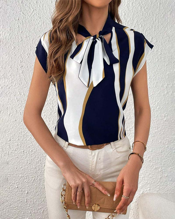 Blouse à lacets à manches courtes et imprimé contrasté