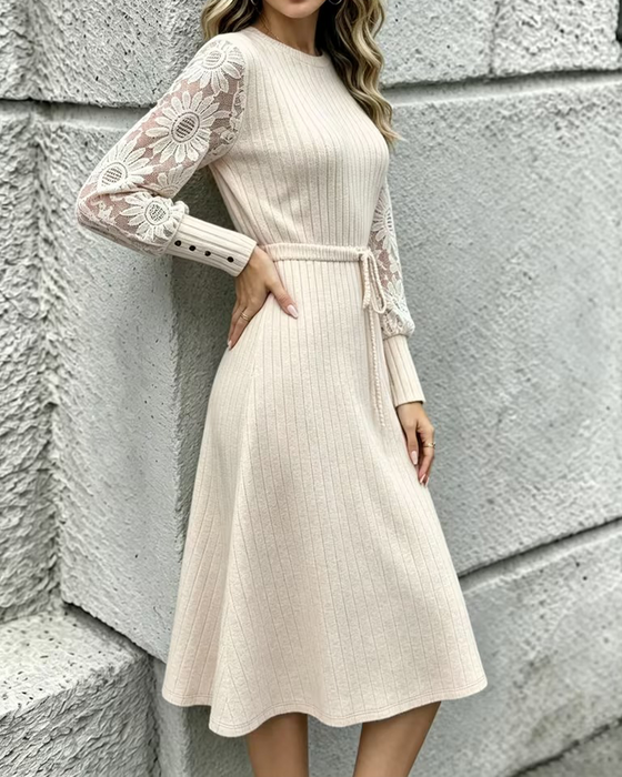 Robe Col Rond Attacher Mode