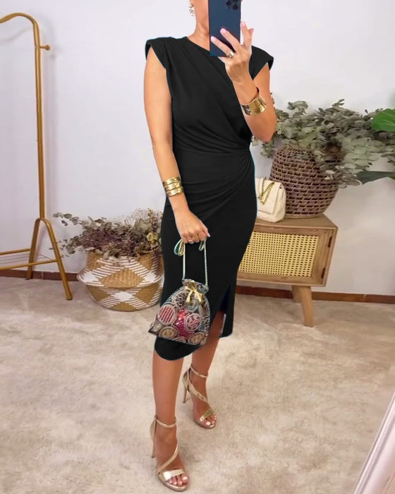 Robe couleur unie fendue plissée sans manches