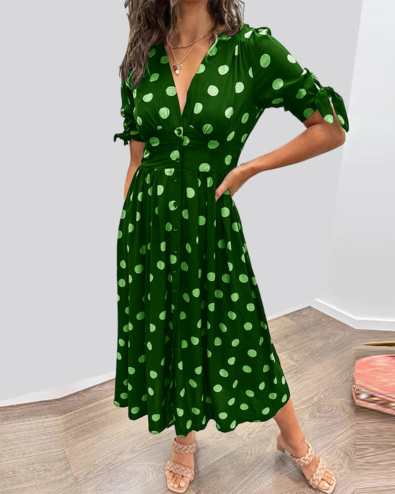 Robe à décolleté V profond et à pois