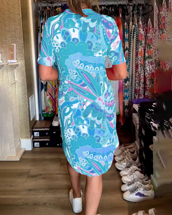 Robe avec poches et imprimés et manches courtes