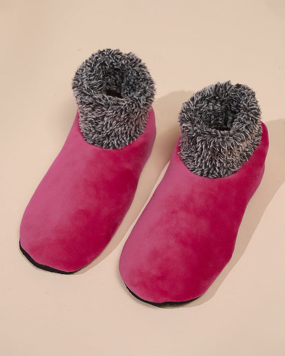 Chaussettes de sol antidérapantes montantes en peluche