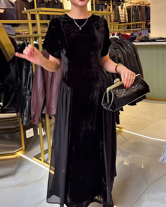 Robe Col Rond Plissé Slim Fit Grande Jupe