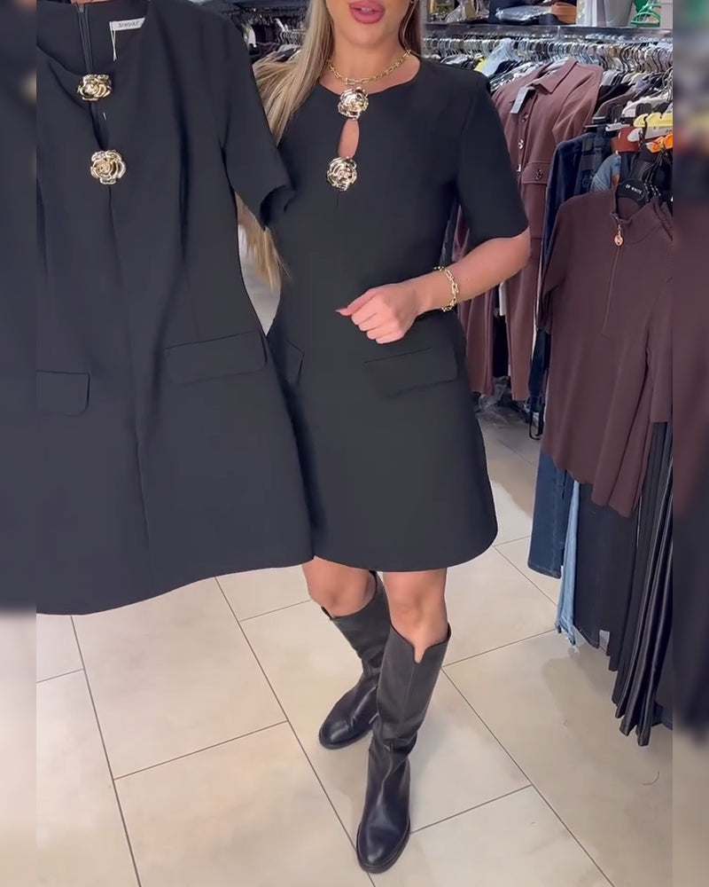 Robe Boucle Métallique Cintrée À Manches Courtes